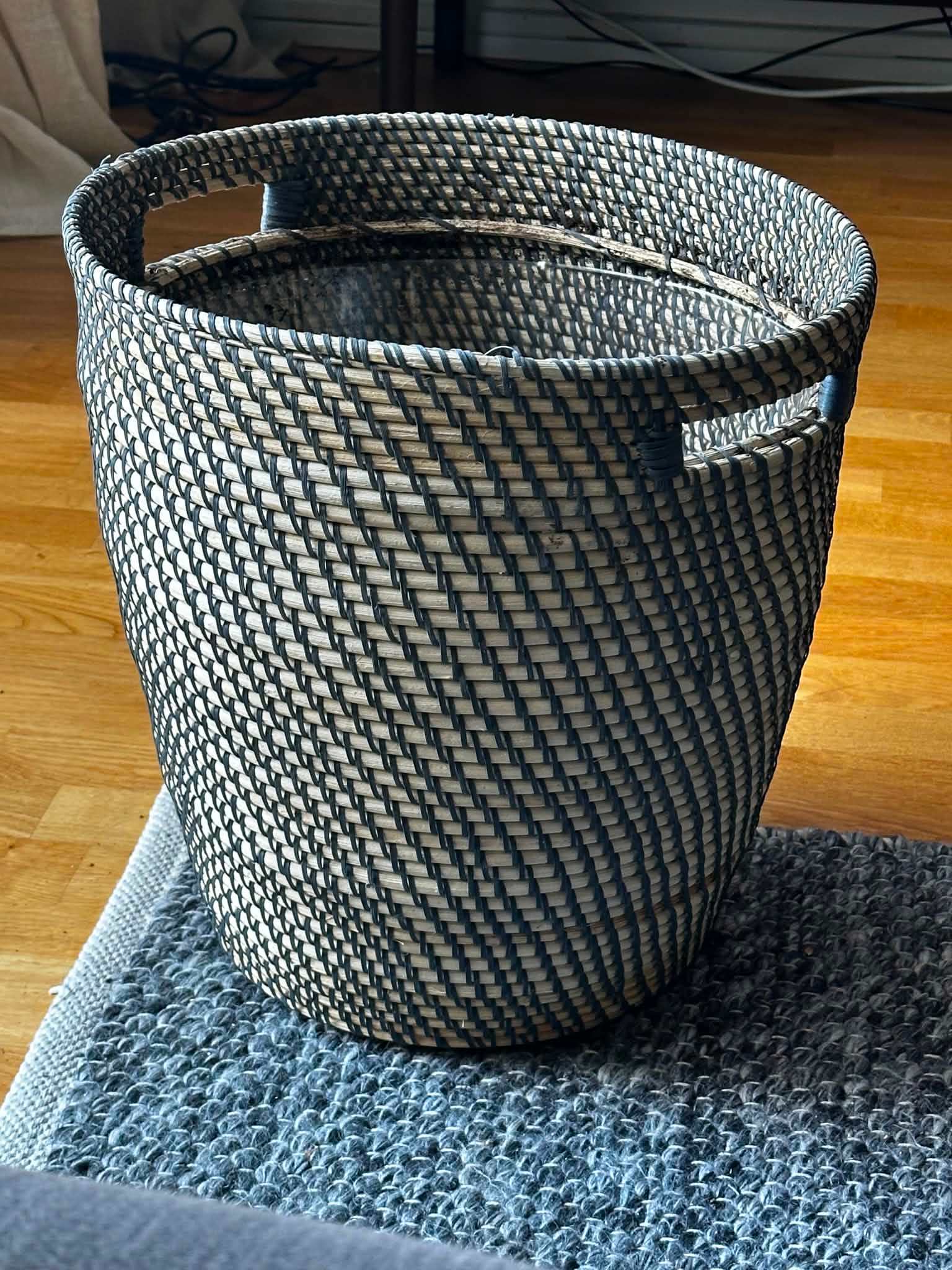 Seller photo
