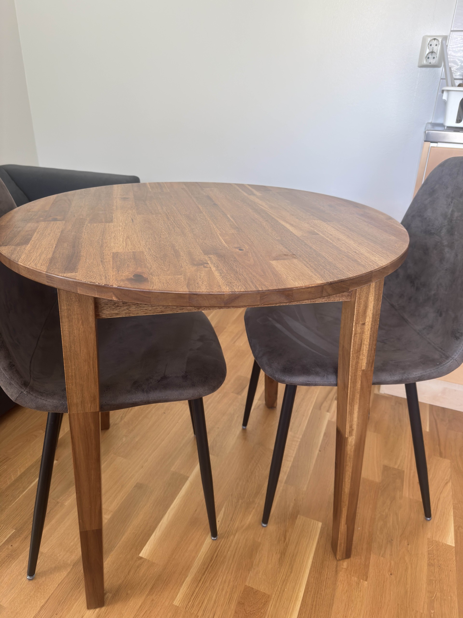 Seller photo