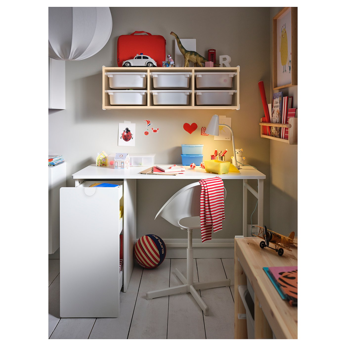 IKEA catalogue photo
