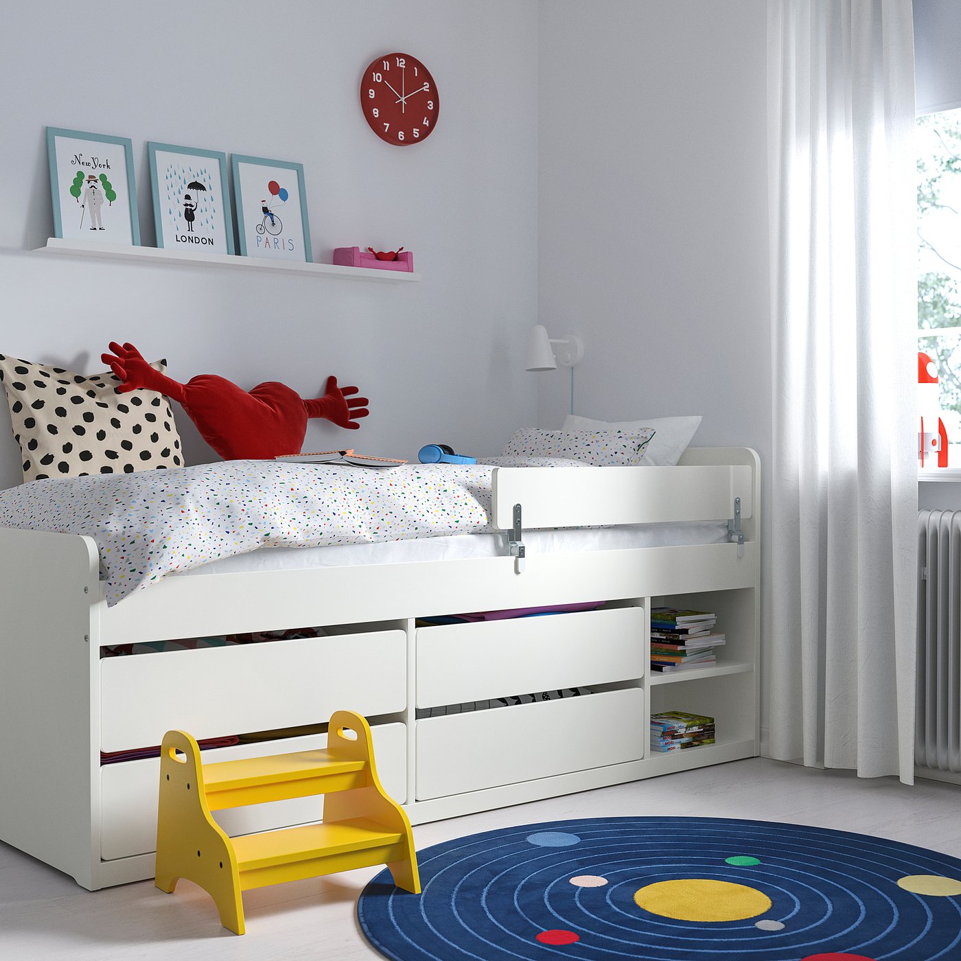 IKEA catalogue photo