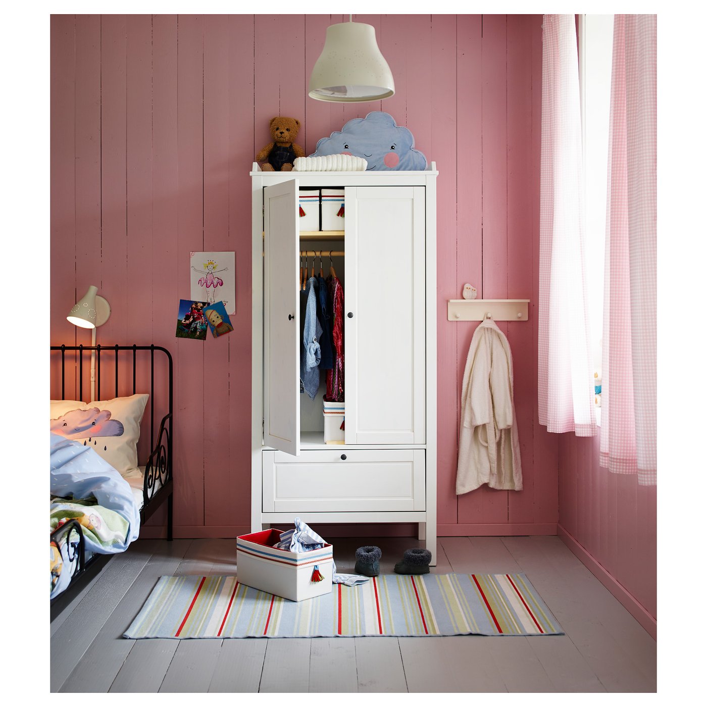 IKEA catalogue photo